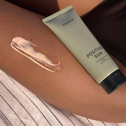 Shaishaishai Positive Sun Tanning Watery Cream SPF22 